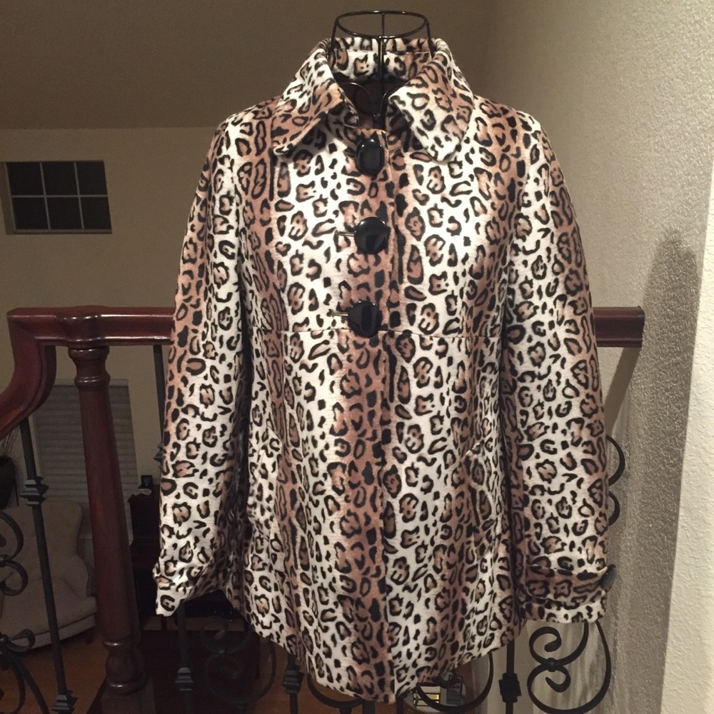 Gal Fit Japan: Faux Leopard Jacket with Collar